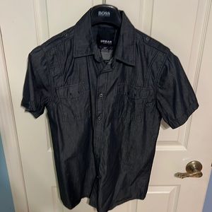 Short sleeve button down shirt - small